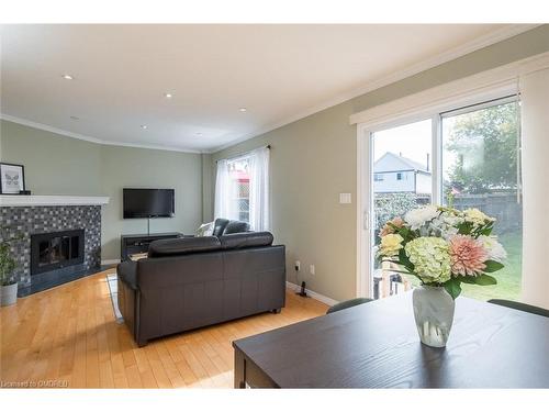 635 Beaver Court, Milton, ON - Indoor Photo Showing Living Room With Fireplace