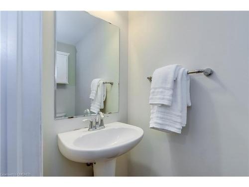 3059 Mistletoe Gardens, Oakville, ON - Indoor Photo Showing Bathroom