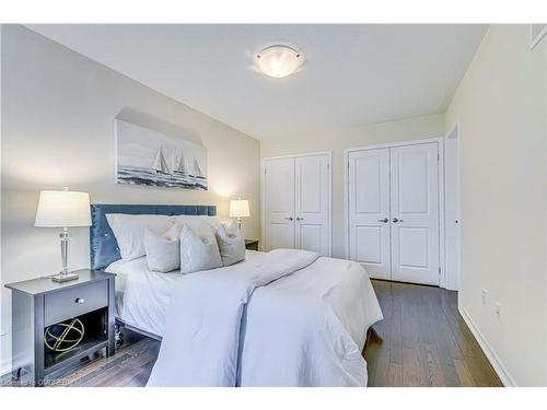 3059 Mistletoe Gardens, Oakville, ON - Indoor Photo Showing Bedroom