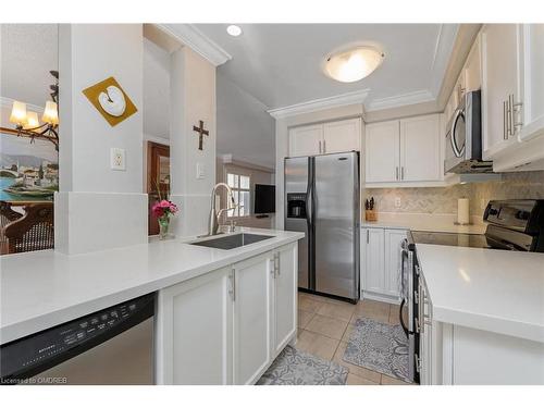 77 Mowat Crescent, Halton Hills, ON - Indoor Photo Showing Kitchen