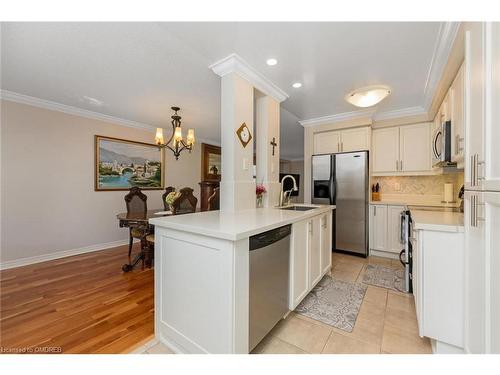 77 Mowat Crescent, Halton Hills, ON - Indoor Photo Showing Kitchen