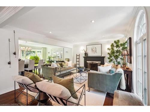 434 Golf Links Road, Ancaster, ON - Indoor Photo Showing Living Room