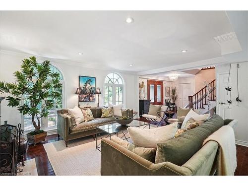 434 Golf Links Road, Ancaster, ON - Indoor Photo Showing Living Room