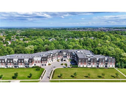 328-2300 Upper Middle Road, Oakville, ON - Outdoor With View