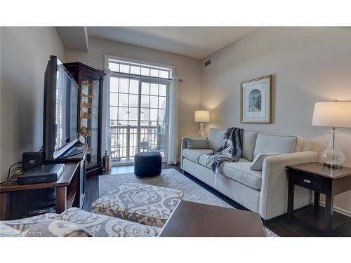 328-2300 Upper Middle Road, Oakville, ON - Indoor Photo Showing Living Room