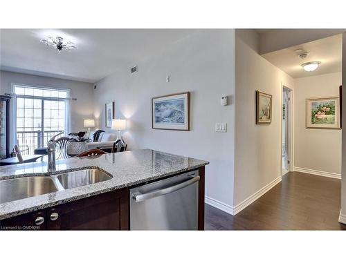 328-2300 Upper Middle Road, Oakville, ON - Indoor Photo Showing Kitchen With Double Sink