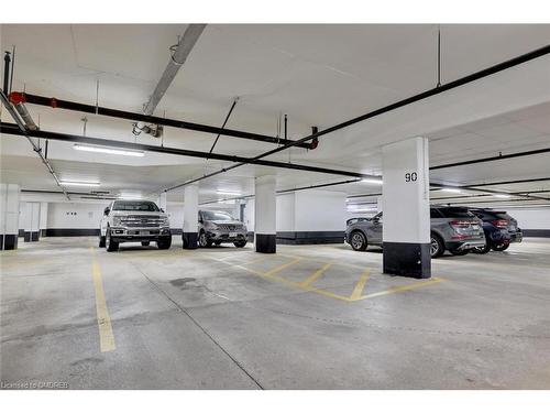 328-2300 Upper Middle Road, Oakville, ON - Indoor Photo Showing Garage