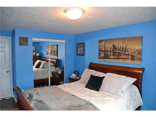 113 Green Gate Boulevard, Cambridge, ON - Indoor Photo Showing Bedroom