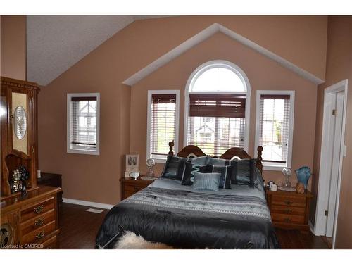 113 Green Gate Boulevard, Cambridge, ON - Indoor Photo Showing Bedroom