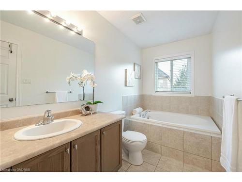 2461 Grand Oak Trail, Oakville, ON - Indoor Photo Showing Bathroom