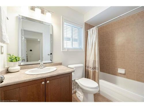 2461 Grand Oak Trail, Oakville, ON - Indoor Photo Showing Bathroom