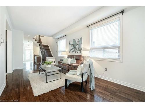 2461 Grand Oak Trail, Oakville, ON - Indoor Photo Showing Living Room