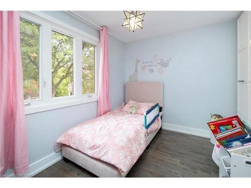 123-895 Maple Avenue, Burlington, ON - Indoor Photo Showing Bedroom