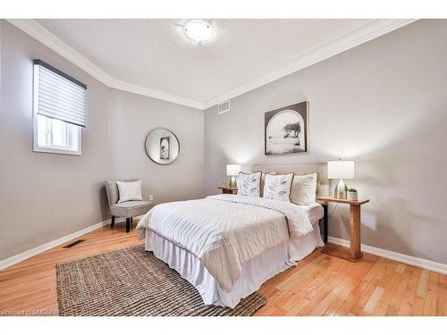 205 Ellis Crescent, Milton, ON - Indoor Photo Showing Bedroom