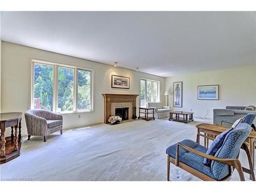 400 Randall Street, Oakville, ON - Indoor Photo Showing Living Room With Fireplace