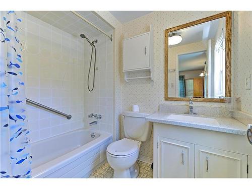 400 Randall Street, Oakville, ON - Indoor Photo Showing Bathroom