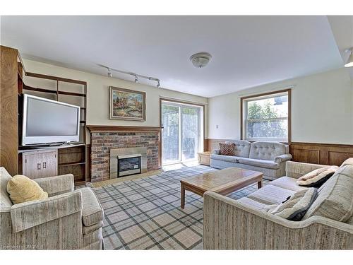 400 Randall Street, Oakville, ON - Indoor Photo Showing Living Room With Fireplace