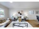 25 Lincoln Street, Hamilton, ON  - Indoor Photo Showing Living Room 