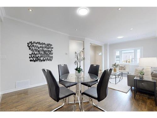 25 Lincoln Street, Hamilton, ON - Indoor Photo Showing Dining Room