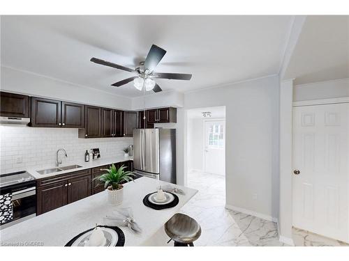 25 Lincoln Street, Hamilton, ON - Indoor Photo Showing Kitchen With Double Sink