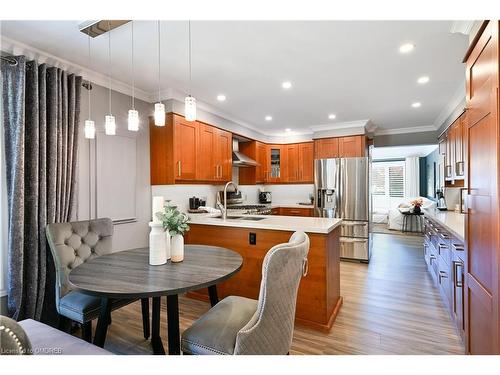 2 Hickory Avenue, Hamilton, ON - Indoor Photo Showing Dining Room