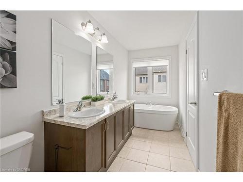 116 Mutrie Boulevard, Rockwood, ON - Indoor Photo Showing Bathroom