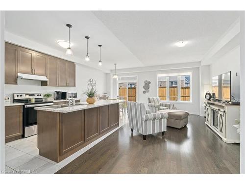 116 Mutrie Boulevard, Rockwood, ON - Indoor Photo Showing Kitchen With Stainless Steel Kitchen With Upgraded Kitchen