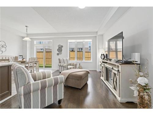 116 Mutrie Boulevard, Rockwood, ON - Indoor Photo Showing Living Room