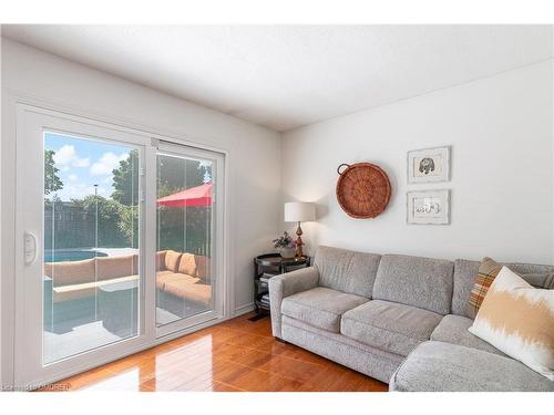 95 Elgin Drive, Brampton, ON - Indoor Photo Showing Living Room