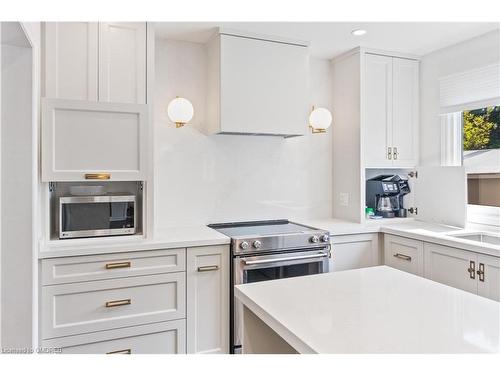 95 Elgin Drive, Brampton, ON - Indoor Photo Showing Kitchen