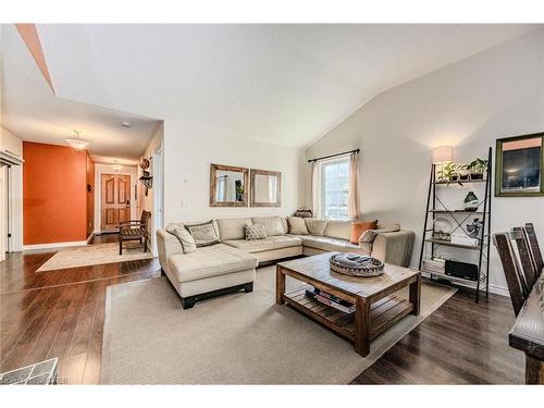 1890 Lakeshore Road, Niagara-On-The-Lake, ON - Indoor Photo Showing Living Room