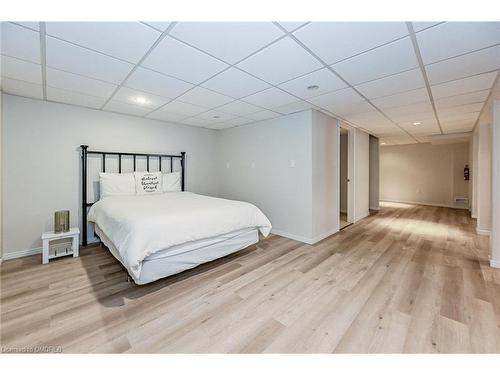 1890 Lakeshore Road, Niagara-On-The-Lake, ON - Indoor Photo Showing Bedroom