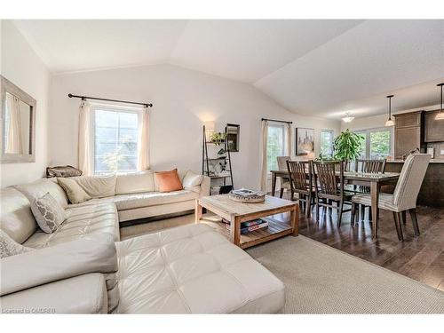 1890 Lakeshore Road, Niagara-On-The-Lake, ON - Indoor Photo Showing Living Room