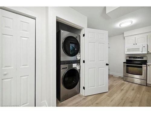 Upper-87 Leaside Drive, St. Catharines, ON - Indoor Photo Showing Laundry Room