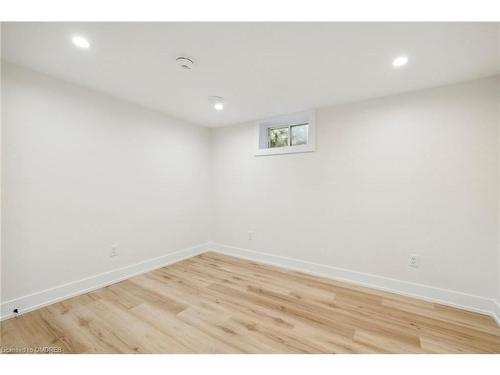 Lower-87 Leaside Drive, St. Catharines, ON - Indoor Photo Showing Other Room