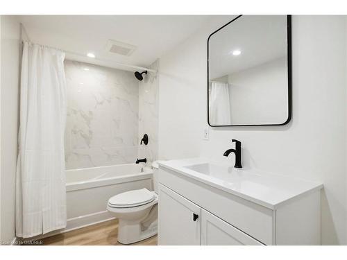 Lower-87 Leaside Drive, St. Catharines, ON - Indoor Photo Showing Bathroom