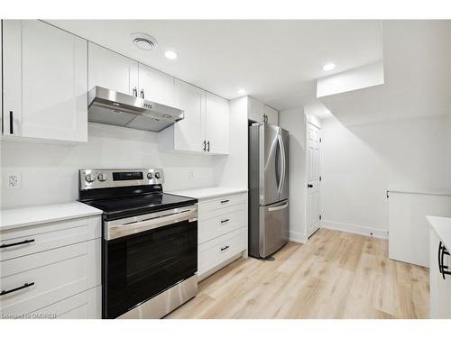 Lower-87 Leaside Drive, St. Catharines, ON - Indoor Photo Showing Kitchen