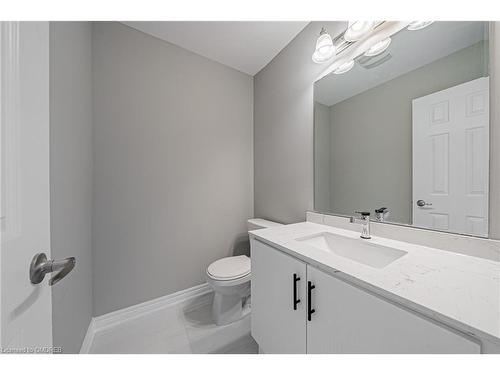 30-470 Linden Drive Drive, Cambridge, ON - Indoor Photo Showing Bathroom