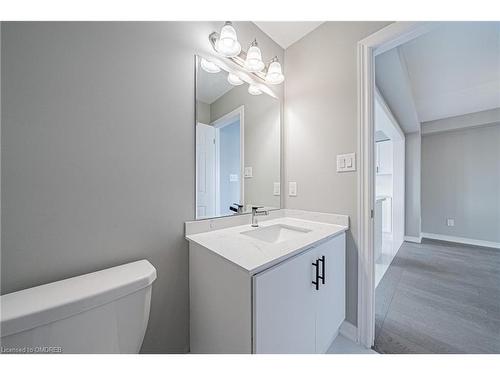 30-470 Linden Drive Drive, Cambridge, ON - Indoor Photo Showing Bathroom