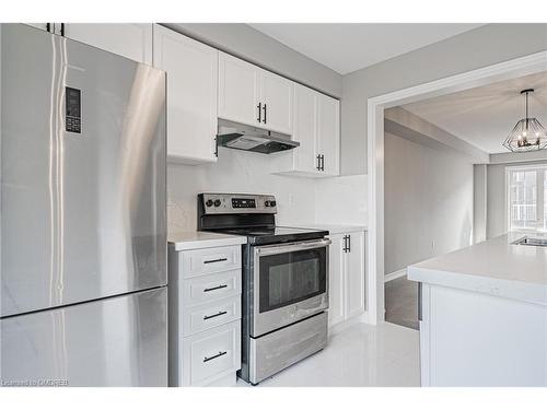 30-470 Linden Drive Drive, Cambridge, ON - Indoor Photo Showing Kitchen With Stainless Steel Kitchen