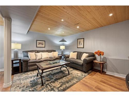 40 Greenwood Crescent, Brampton, ON - Indoor Photo Showing Living Room