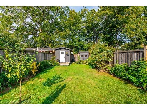 33 Huxley Avenue N, Hamilton, ON - Outdoor With Backyard