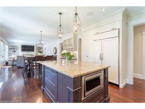 80 Cox Drive, Oakville, ON - Indoor Photo Showing Kitchen With Upgraded Kitchen