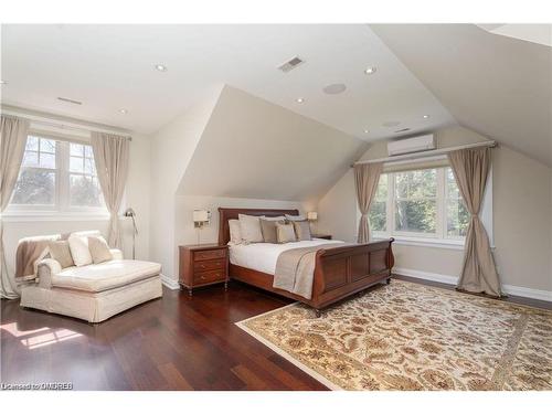 80 Cox Drive, Oakville, ON - Indoor Photo Showing Bedroom