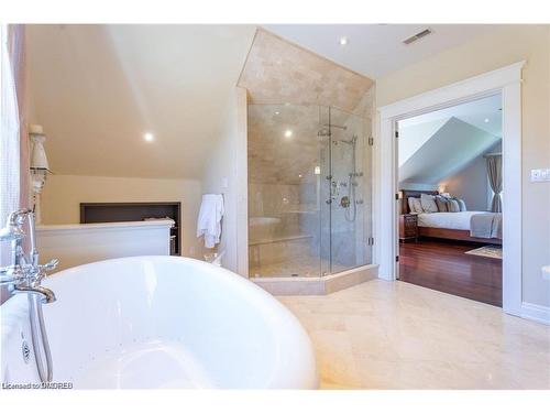 80 Cox Drive, Oakville, ON - Indoor Photo Showing Bathroom