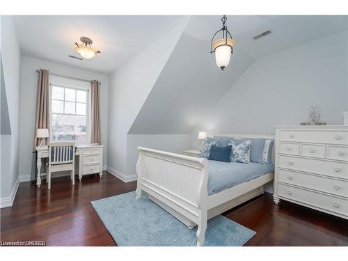 80 Cox Drive, Oakville, ON - Indoor Photo Showing Bedroom