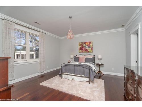 80 Cox Drive, Oakville, ON - Indoor Photo Showing Bedroom