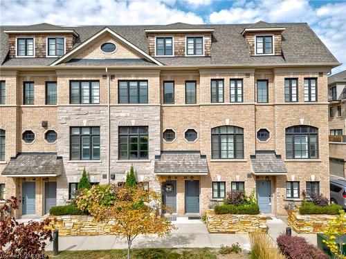 51-275 Royalton Common, Oakville, Oakville, ON - Outdoor With Facade