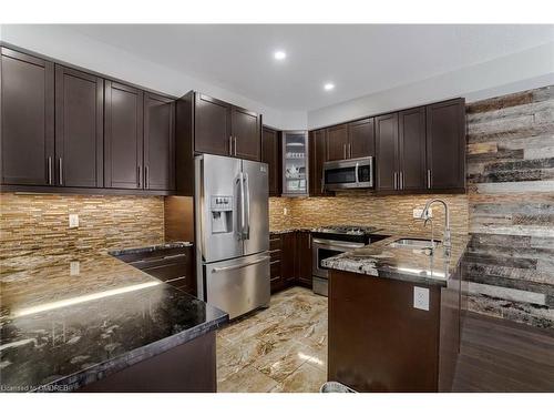 79 Padua Crescent, Stoney Creek, ON - Indoor Photo Showing Kitchen With Upgraded Kitchen