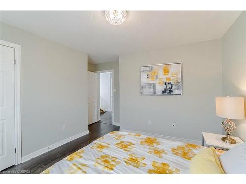 79 Padua Crescent, Stoney Creek, ON - Indoor Photo Showing Bedroom